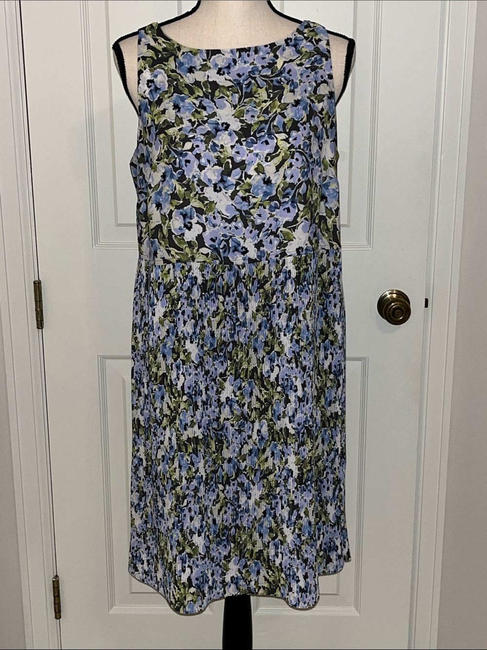 J. Jill Sleevelessw Blue Floral Summer Dress - Medium